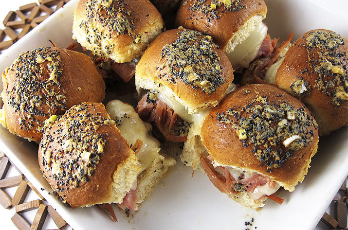 Ham and Cheese Sliders | www.EatLaughPurr.com