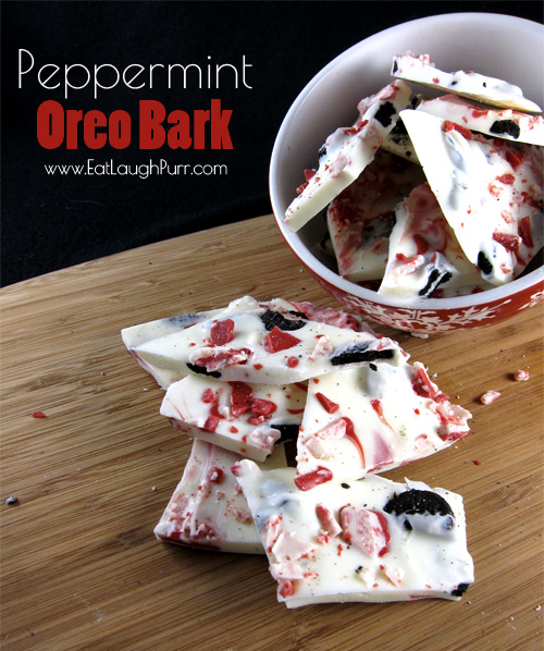 Peppermint Oreo Bark from www.EatlLaughPurr.com #OreoBark #PeppermintBark #HolidayCandy