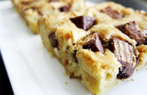 kit kat blondies