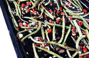 Roasted Green Beans with Onions, Red Pepper and Bacon