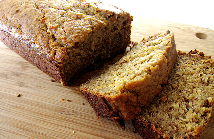 Super Moist Banana Bread. A package of instant pudding makes it extra special. www.EatLaughPurr.com