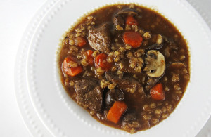 Crockpot Beef Barley Soup | www.EatLaughPurr.com