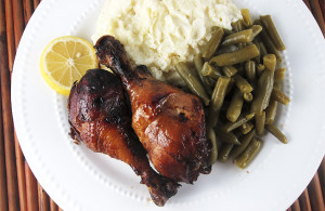 Crockpot Chicken BBQ | www.EatLaughPurr.com