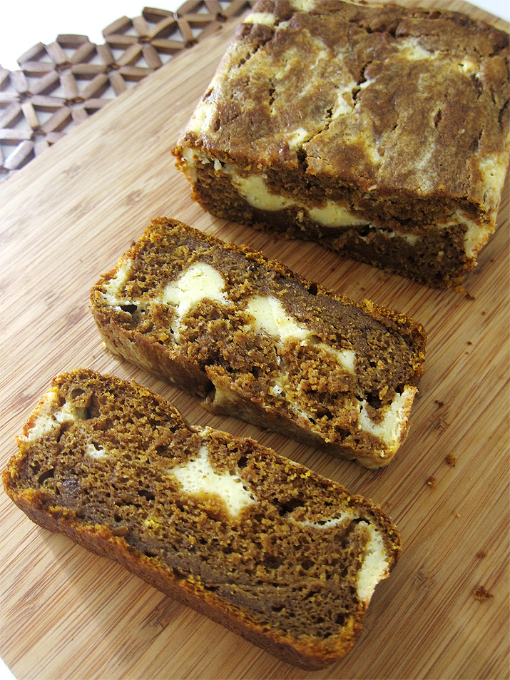 Pumpkin Bread with Cream Cheese Filling | www.EatLaughPurr.com #pumpkin #quickbread #Thanksgiving