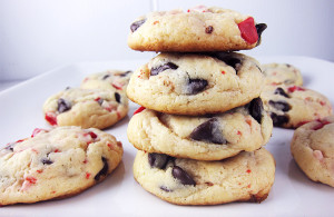 Peppermint Crunch Cookies | www.EatLaughPurr.com #ChristmasCookies #peppermint #chocolatechips