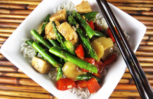 Ginger Lemon Chicken Asparagus | www.EatLaughPurr.com