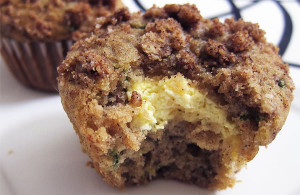 zucchini cheesecake muffins | www.EatLaughPurr.com