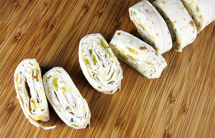 Bacon Ranch Tortilla RollUps | www.EatLaughPurr.com