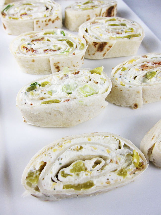 Bacon Ranch Tortilla RollUps | www.EatLaughPurr.com